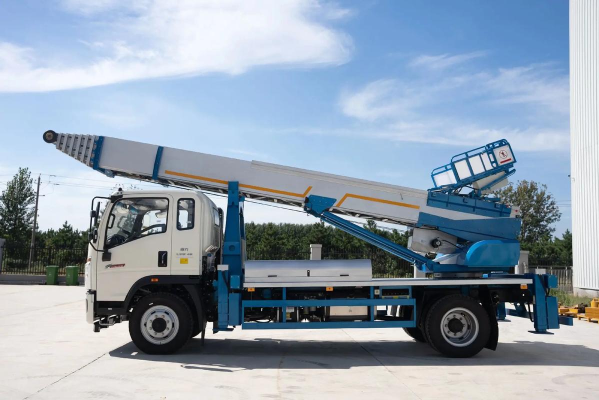 嘉善县云梯上料车租赁费用